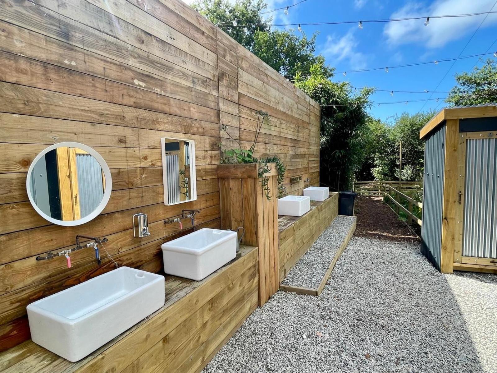Lakeside Glamping Firecrest St Columb Major Buitenkant foto