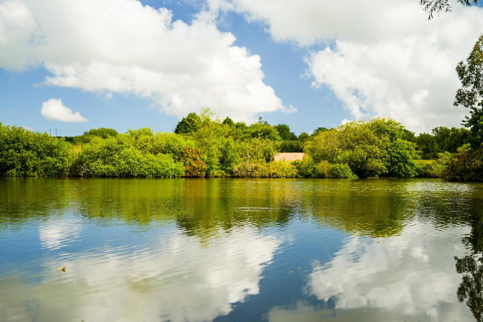 Lakeside Glamping Firecrest St Columb Major Buitenkant foto
